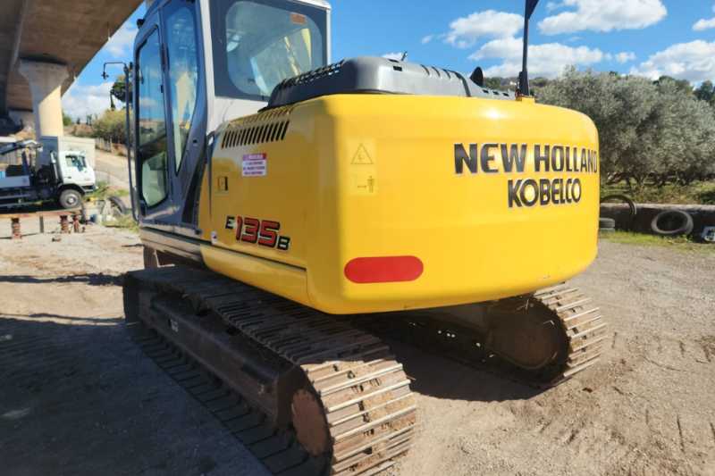 OmecoHub - Immagine NEW HOLLAND E135B
